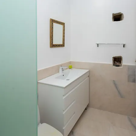 Archondia House - With Pool Apartamento