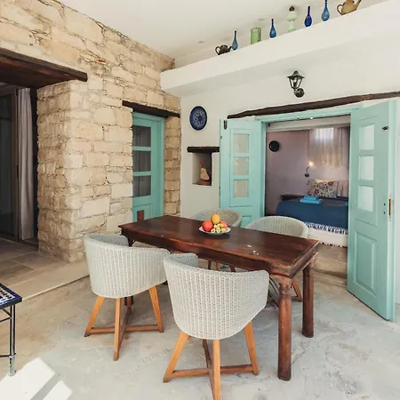 Archondia House - With Pool Apartamento *