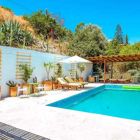 Archondia House - With Pool Apartment *