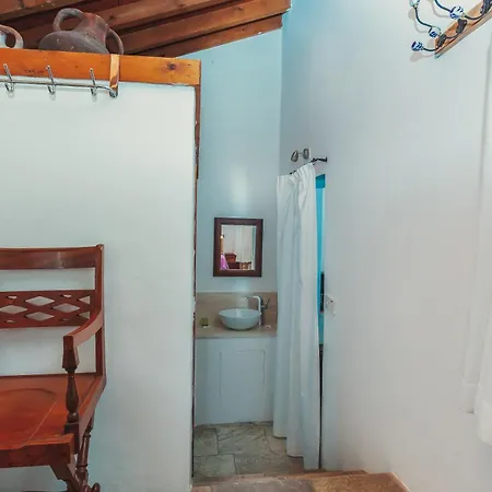 Archondia House - With Pool Apartment