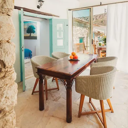 Archondia House - With Pool