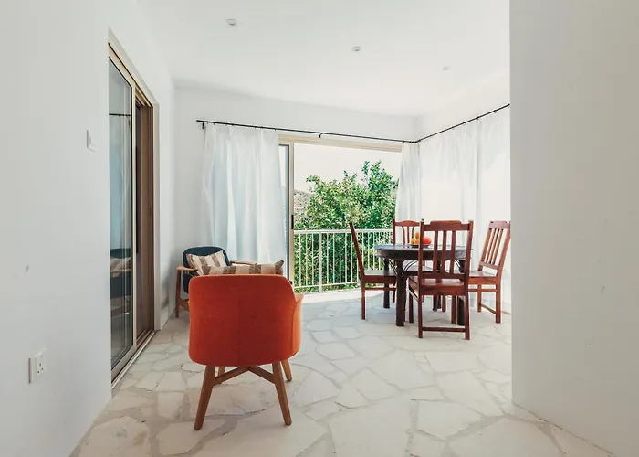 Archondia House - With Pool Apartment *